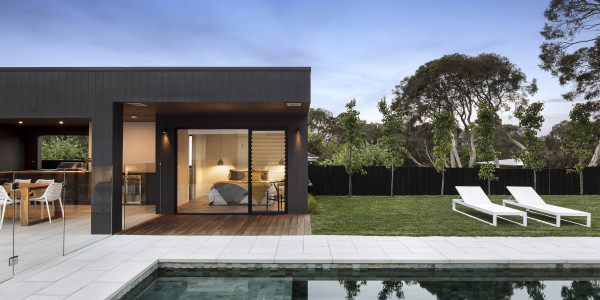 Inversores, Intermediarios, Agentes y Brokers Inmobiliarios en Mataró · Casas Diseño Minivalista